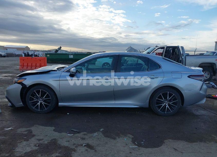 Photo 15 of 2022 Toyota Camry SE (VIN 4T1G11AK9NU640835)