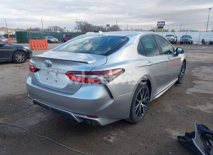 Photo 4 of 2022 Toyota Camry SE (VIN 4T1G11AK9NU640835)
