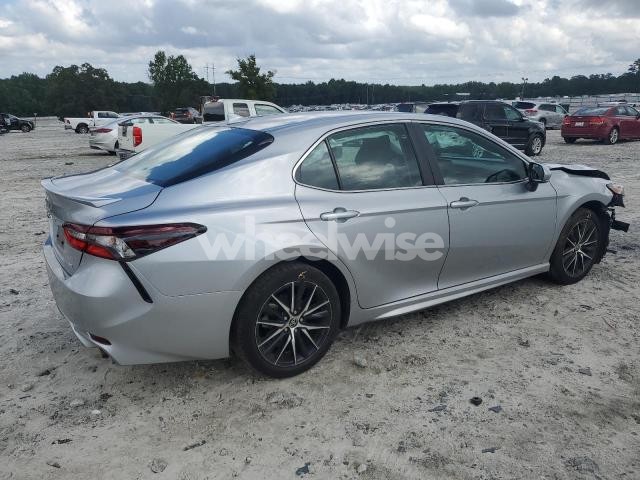 Photo 2 of 2022 TOYOTA CAMRY SE (VIN 4T1G11AK9NU711810)