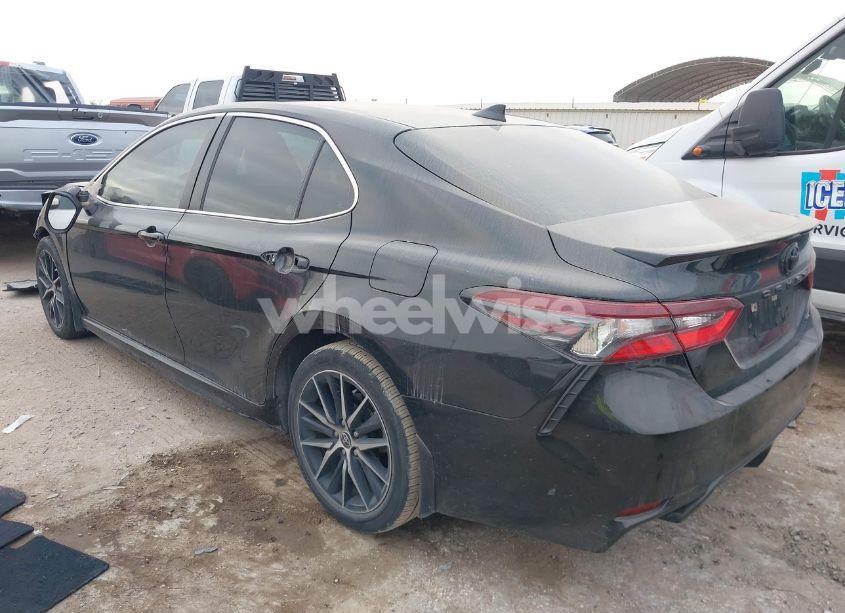 Photo 3 of 2022 Toyota Camry SE (VIN 4T1G11AK9NU716053)