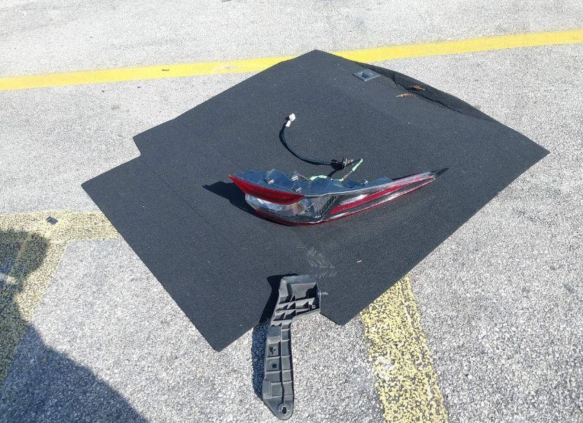 Photo 12 of 2022 Toyota Camry SE (VIN 4T1G11AK9NU717526)