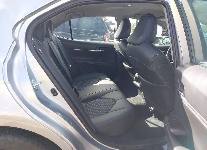 Photo 8 of 2022 Toyota Camry SE (VIN 4T1G11AK9NU717526)