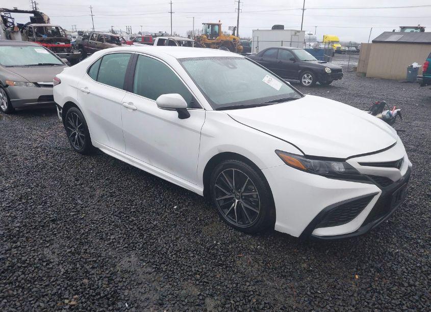 2023 Toyota Camry SE (VIN 4T1G11AK9PU119262) main photo
