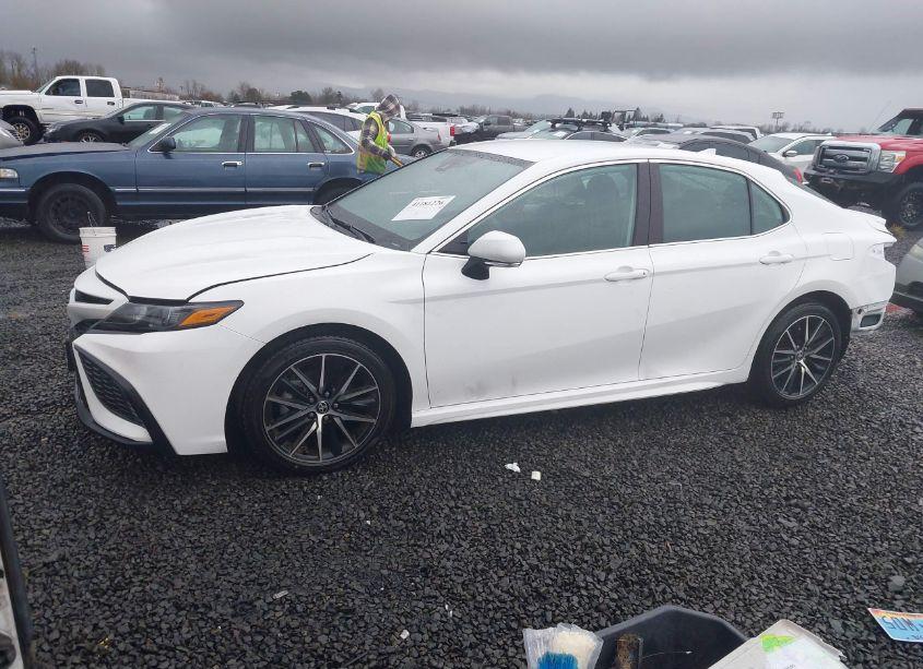 Photo 2 of 2023 Toyota Camry SE (VIN 4T1G11AK9PU119262)