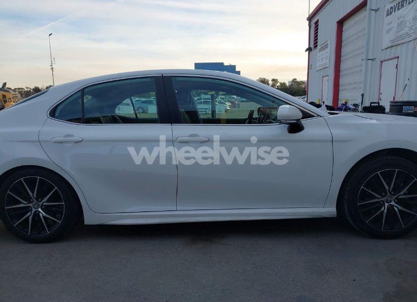 Photo 13 of 2023 Toyota Camry SE (VIN 4T1G11AK9PU806581)