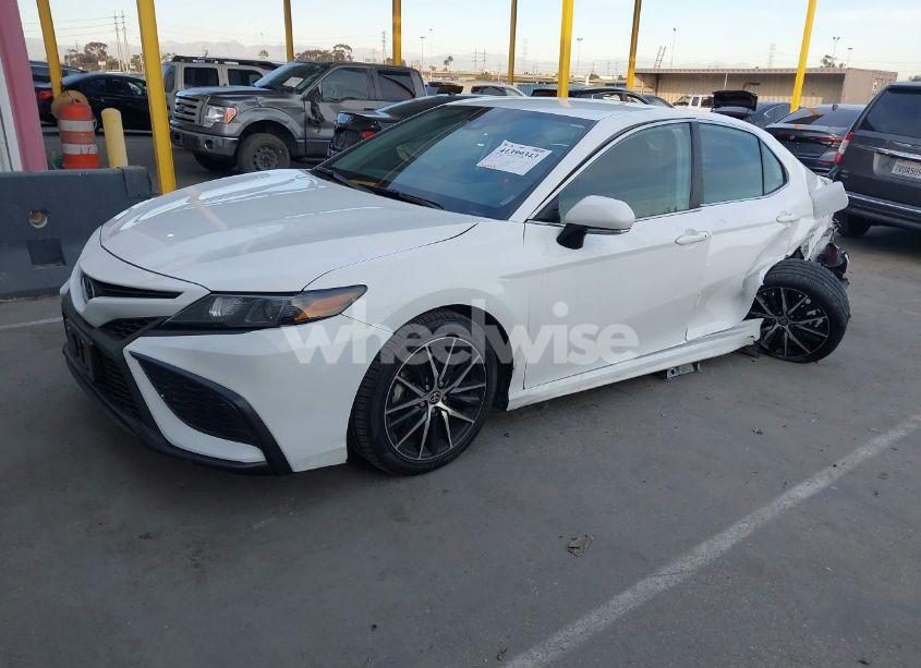 Photo 2 of 2023 Toyota Camry SE (VIN 4T1G11AK9PU806581)