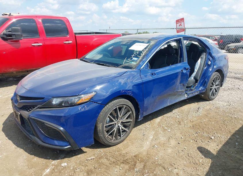 Photo 2 of 2024 Toyota Camry SE (VIN 4T1G11AK9RU194336)