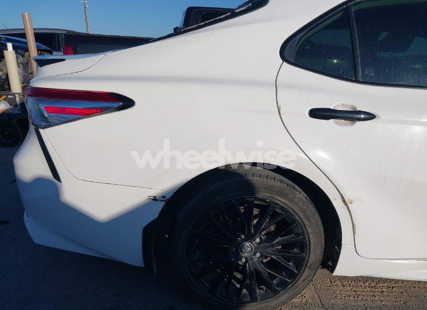 Photo 19 of 2020 Toyota Camry SE NIGHTSHADE EDITION (VIN 4T1G11AKXLU303586)