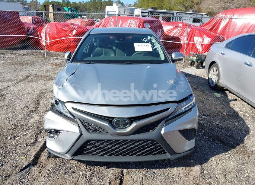 Photo 12 of 2020 Toyota Camry SE (VIN 4T1G11AKXLU344249)