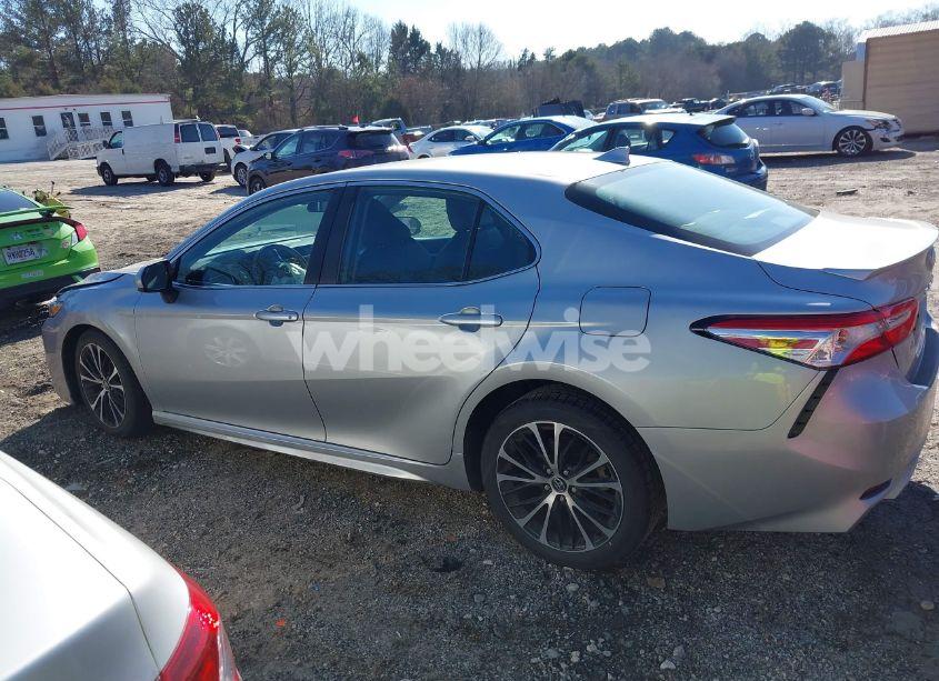Photo 14 of 2020 Toyota Camry SE (VIN 4T1G11AKXLU344249)