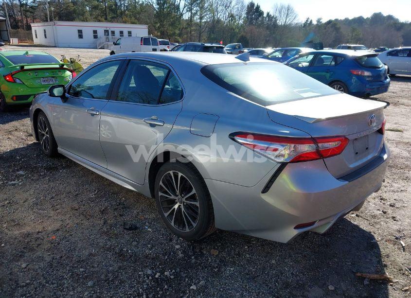 Photo 3 of 2020 Toyota Camry SE (VIN 4T1G11AKXLU344249)