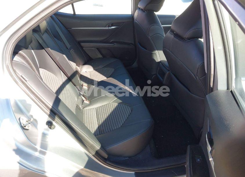 Photo 8 of 2020 Toyota Camry SE (VIN 4T1G11AKXLU344249)