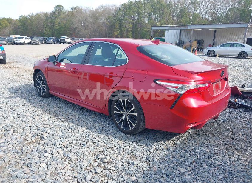 Photo 3 of 2020 Toyota Camry SE (VIN 4T1G11AKXLU355865)