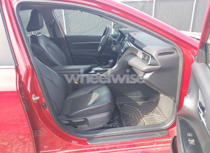 Photo 5 of 2020 Toyota Camry SE (VIN 4T1G11AKXLU355865)