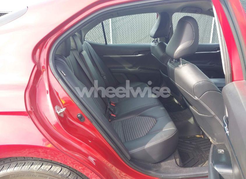 Photo 8 of 2020 Toyota Camry SE (VIN 4T1G11AKXLU355865)