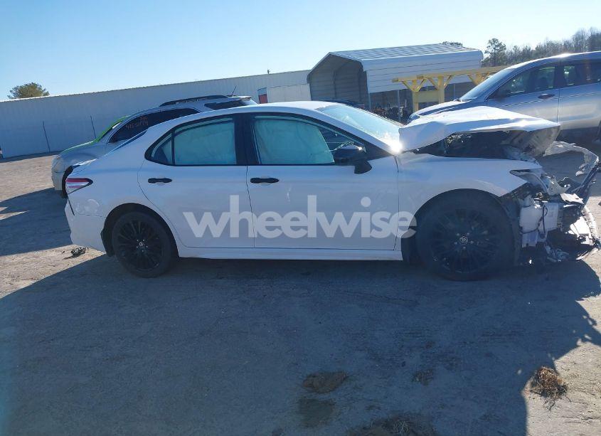 Photo 13 of 2020 Toyota Camry SE NIGHTSHADE EDITION (VIN 4T1G11AKXLU356918)