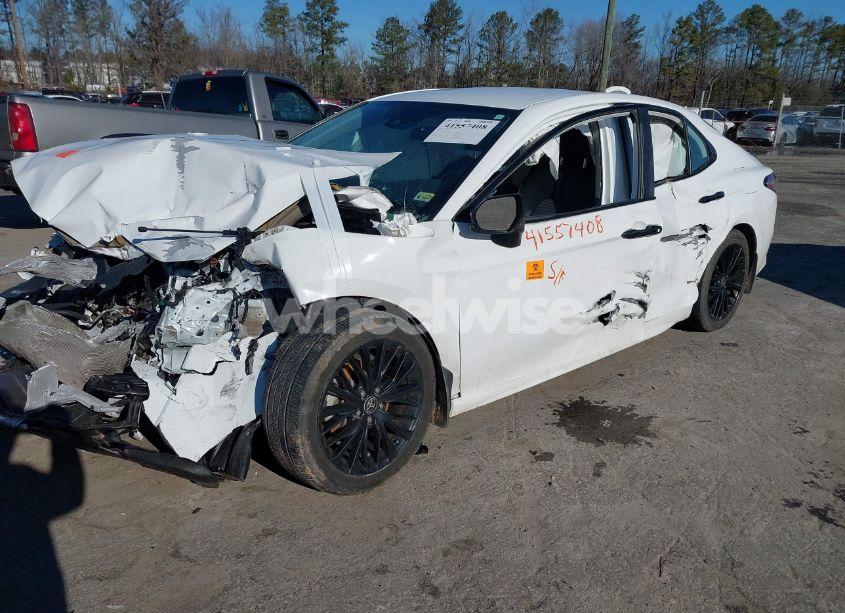 Photo 2 of 2020 Toyota Camry SE NIGHTSHADE EDITION (VIN 4T1G11AKXLU356918)