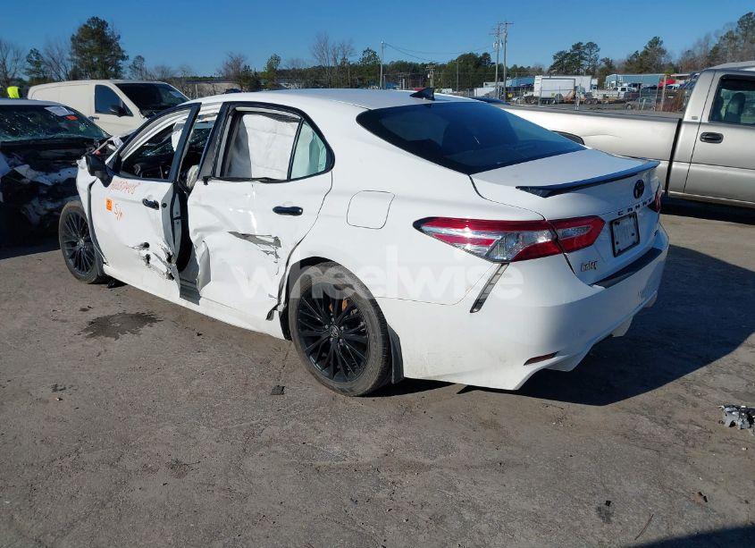 Photo 3 of 2020 Toyota Camry SE NIGHTSHADE EDITION (VIN 4T1G11AKXLU356918)