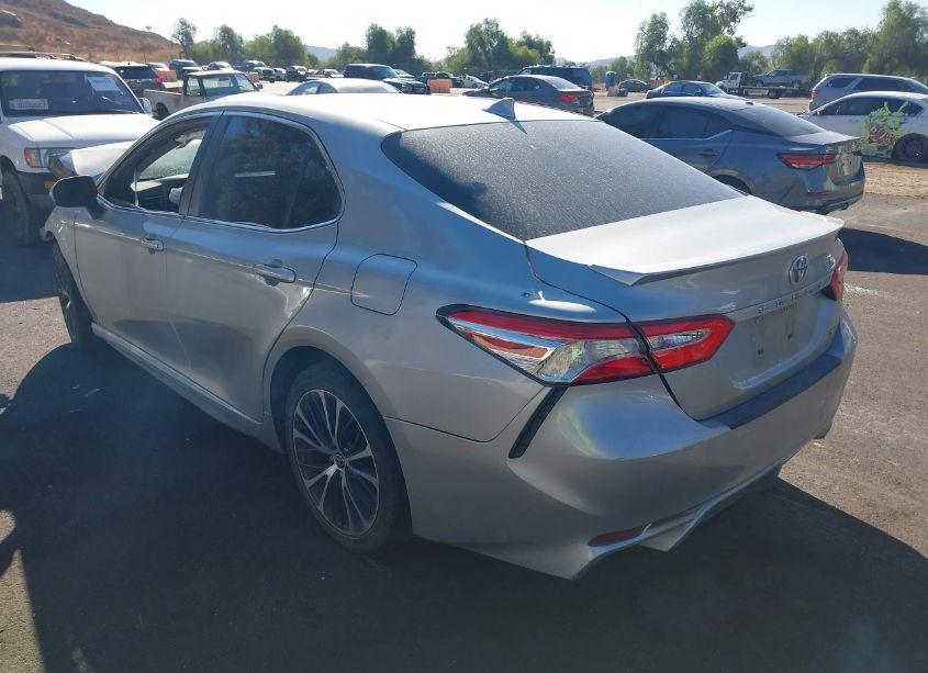 Photo 3 of 2020 Toyota Camry SE (VIN 4T1G11AKXLU365585)