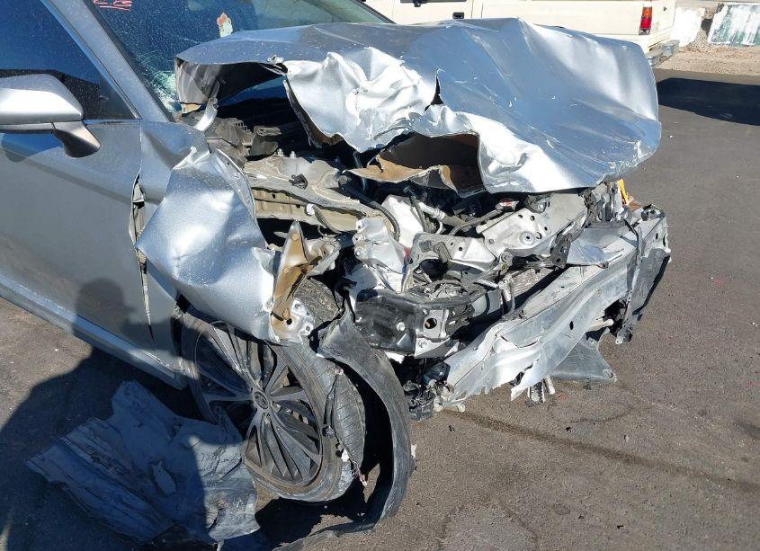 Photo 6 of 2020 Toyota Camry SE (VIN 4T1G11AKXLU365585)