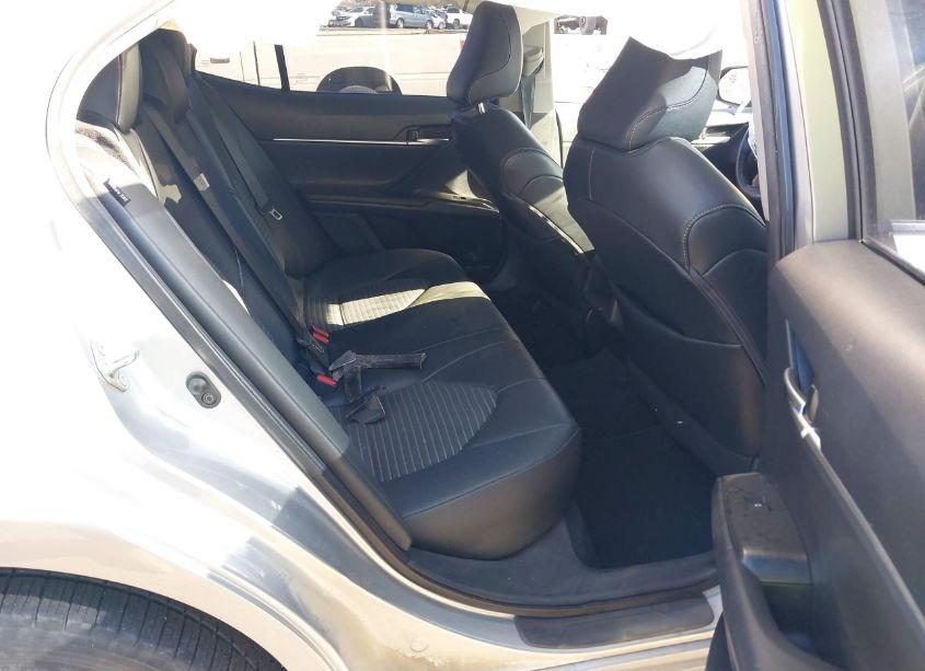 Photo 8 of 2020 Toyota Camry SE (VIN 4T1G11AKXLU365585)