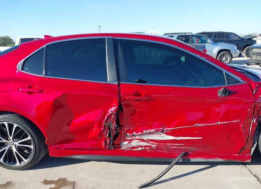 Photo 14 of 2020 Toyota Camry SE (VIN 4T1G11AKXLU375078)