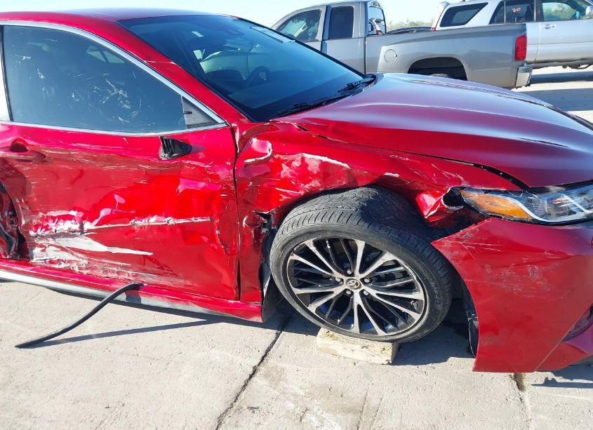 Photo 6 of 2020 Toyota Camry SE (VIN 4T1G11AKXLU375078)