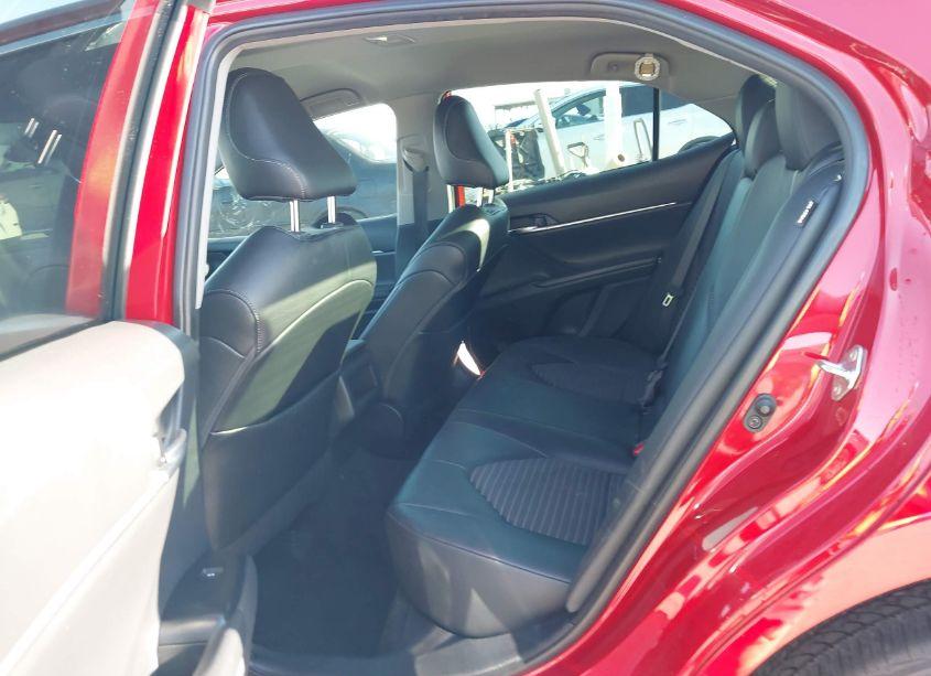 Photo 8 of 2020 Toyota Camry SE (VIN 4T1G11AKXLU375078)