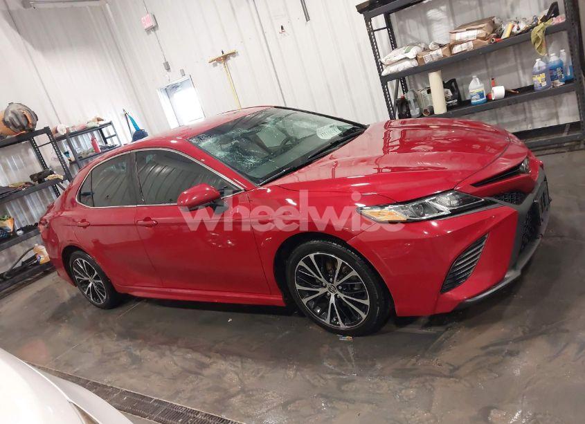 Photo 13 of 2020 Toyota Camry SE (VIN 4T1G11AKXLU378840)