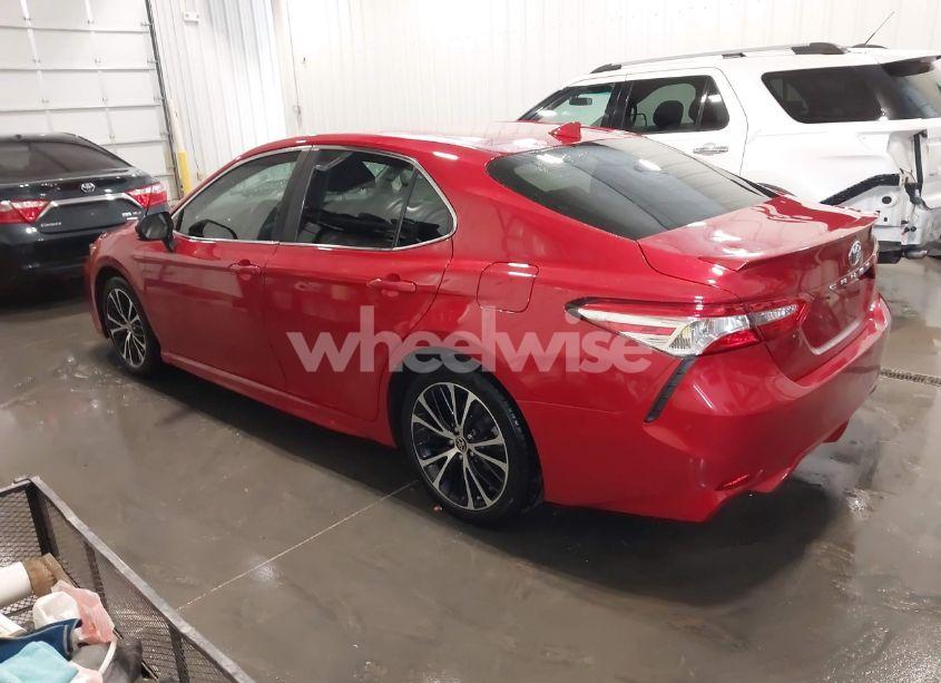 Photo 3 of 2020 Toyota Camry SE (VIN 4T1G11AKXLU378840)