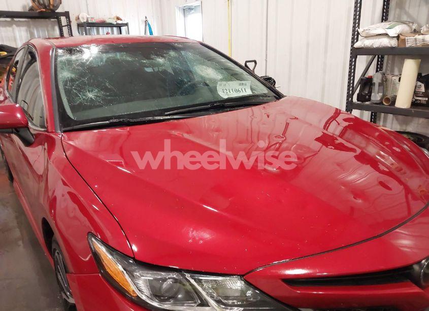 Photo 6 of 2020 Toyota Camry SE (VIN 4T1G11AKXLU378840)