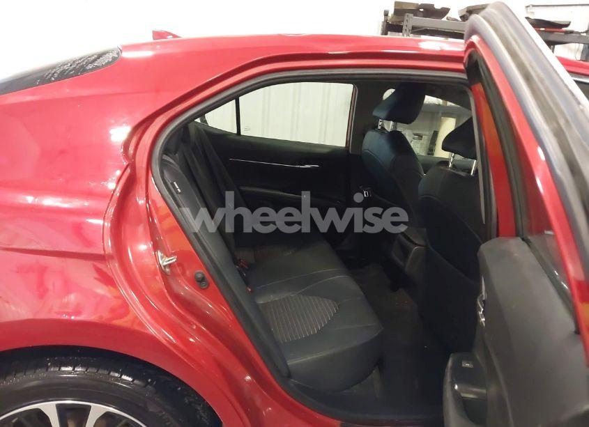 Photo 8 of 2020 Toyota Camry SE (VIN 4T1G11AKXLU378840)