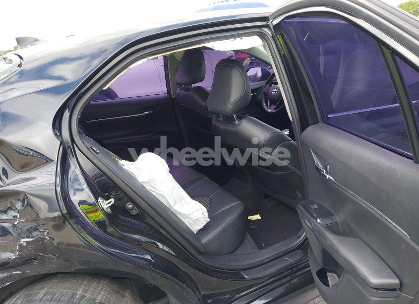 Photo 8 of 2020 Toyota Camry SE (VIN 4T1G11AKXLU383617)