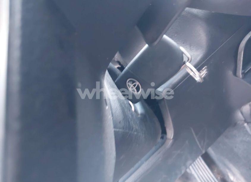 Photo 11 of 2020 Toyota Camry SE (VIN 4T1G11AKXLU392575)