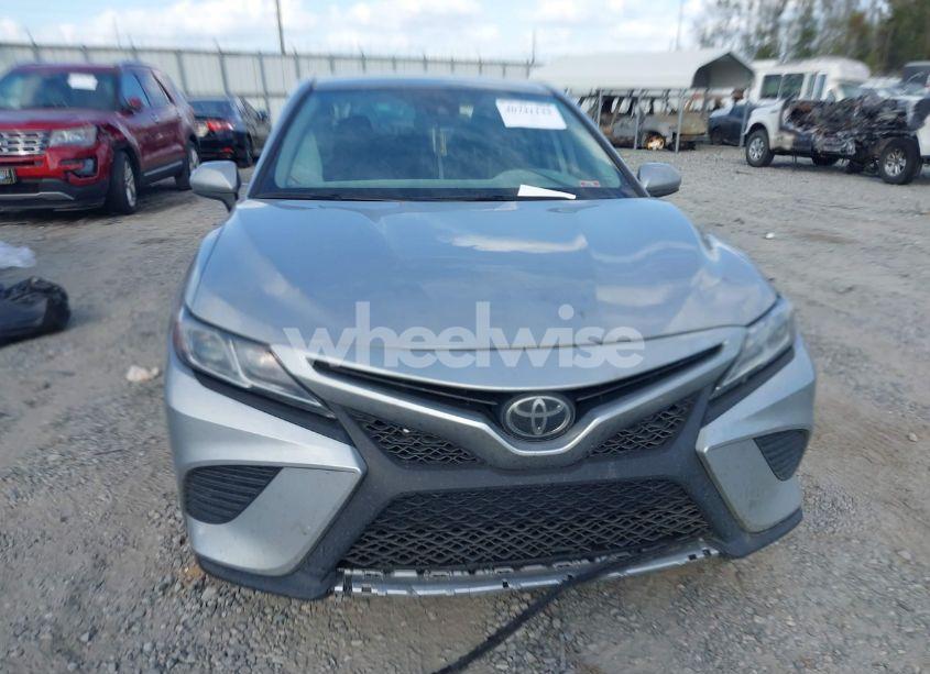 Photo 12 of 2020 Toyota Camry SE (VIN 4T1G11AKXLU392575)