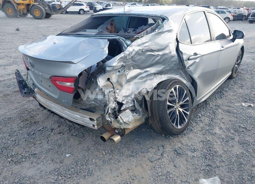 Photo 6 of 2020 Toyota Camry SE (VIN 4T1G11AKXLU392575)