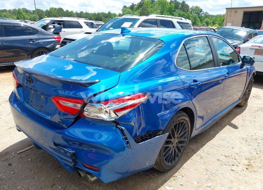 Photo 4 of 2020 Toyota Camry SE (VIN 4T1G11AKXLU394844)