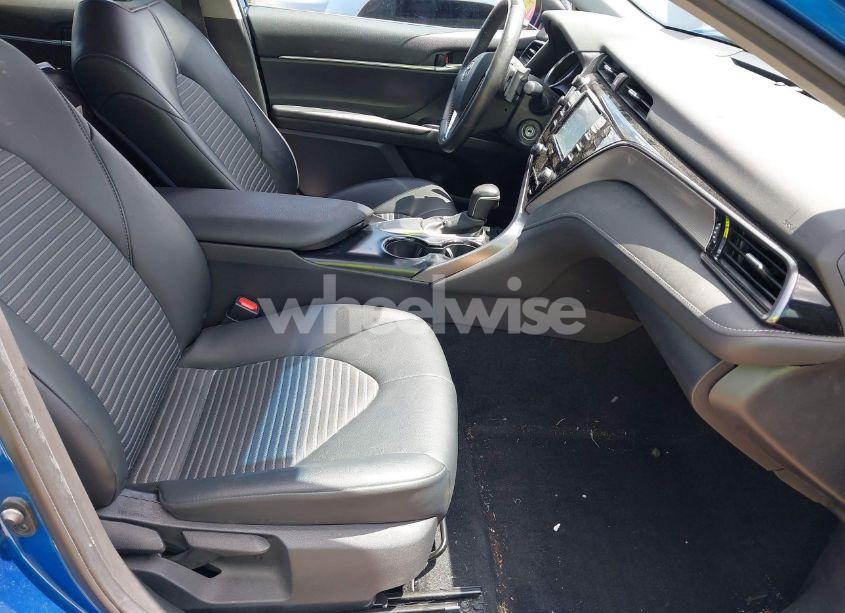 Photo 5 of 2020 Toyota Camry SE (VIN 4T1G11AKXLU394844)