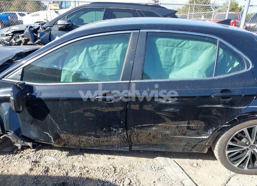 Photo 14 of 2020 Toyota Camry SE (VIN 4T1G11AKXLU503464)