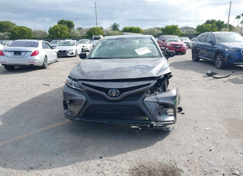 Photo 13 of 2020 Toyota Camry SE (VIN 4T1G11AKXLU505652)