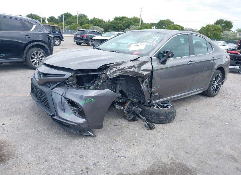 Photo 6 of 2020 Toyota Camry SE (VIN 4T1G11AKXLU505652)