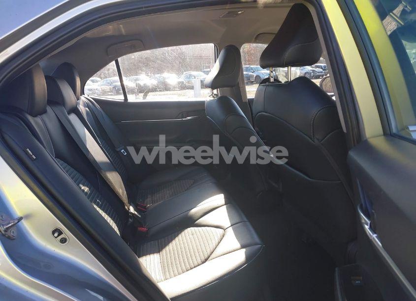 Photo 8 of 2020 Toyota Camry SE (VIN 4T1G11AKXLU861891)