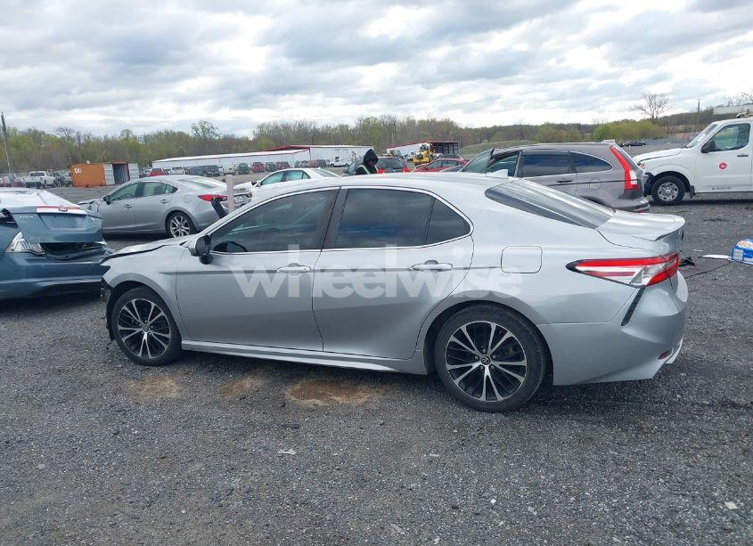 Photo 14 of 2020 Toyota Camry SE (VIN 4T1G11AKXLU865424)
