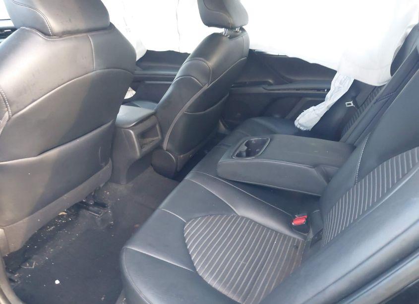 Photo 8 of 2020 Toyota Camry SE (VIN 4T1G11AKXLU886676)