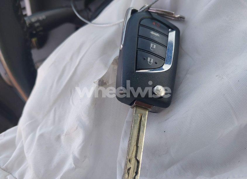 Photo 11 of 2020 Toyota Camry SE (VIN 4T1G11AKXLU888637)