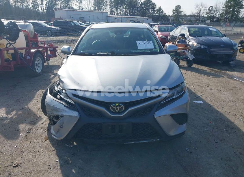 Photo 12 of 2020 Toyota Camry SE (VIN 4T1G11AKXLU888637)