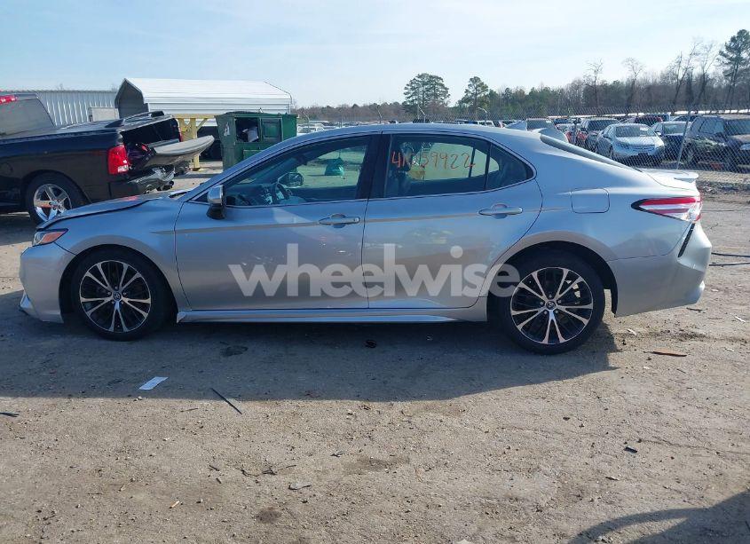 Photo 14 of 2020 Toyota Camry SE (VIN 4T1G11AKXLU888637)