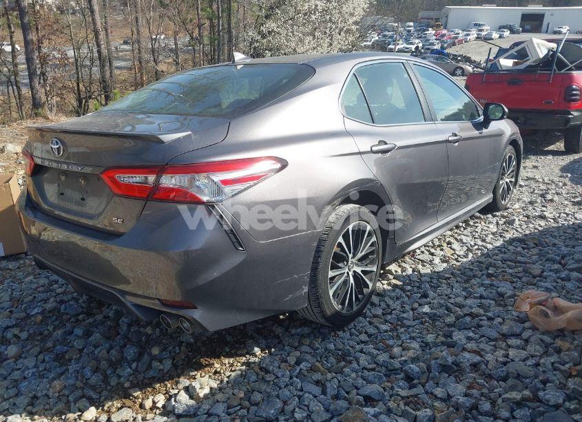 Photo 4 of 2020 Toyota Camry SE (VIN 4T1G11AKXLU915593)