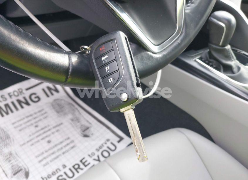 Photo 11 of 2020 Toyota Camry SE (VIN 4T1G11AKXLU920633)