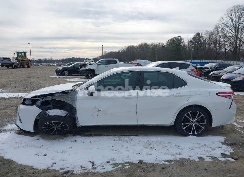 Photo 15 of 2020 Toyota Camry SE (VIN 4T1G11AKXLU920633)